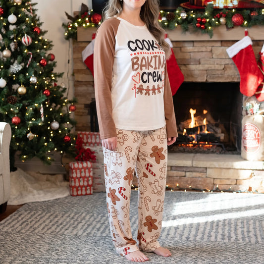 Kerst Pyjama Familie | Kaki Set met Cookie Baking Crew Print | Dames Heren Kinderen en Huisdier