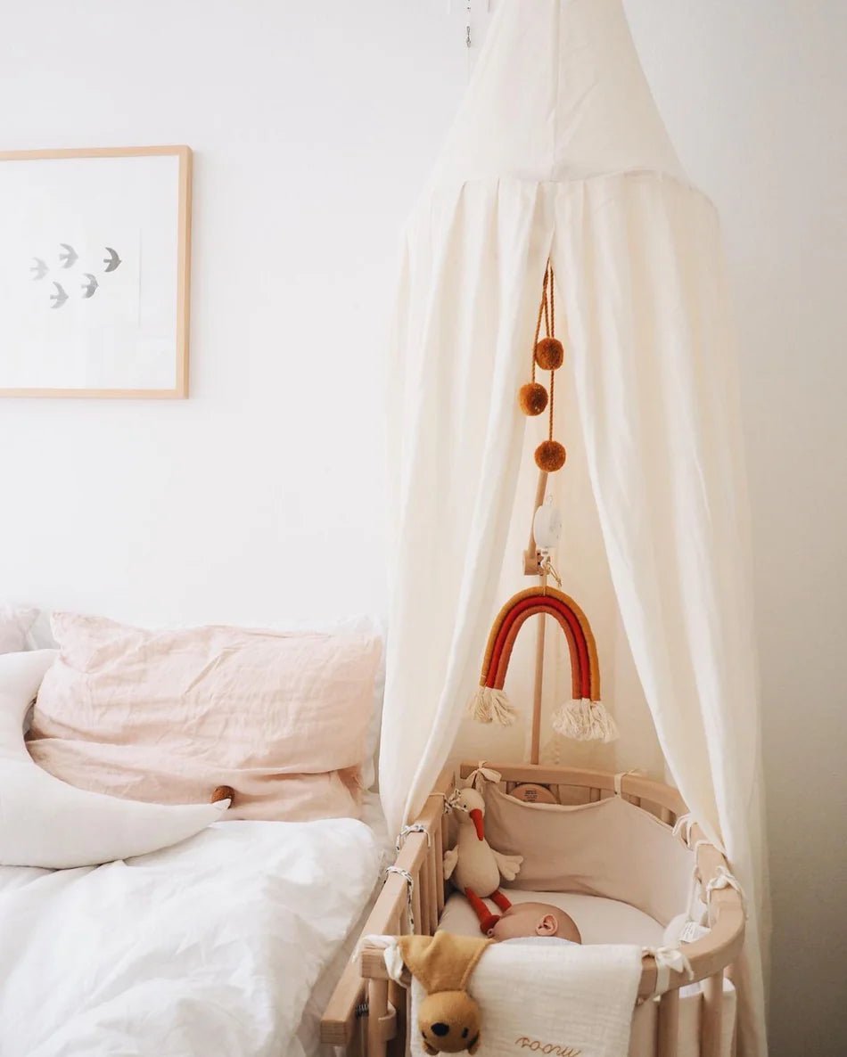 Play at Slaep bedhemel Latte voor de kinderkamer