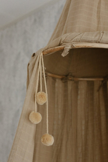 Play at Slaep bedhemel Camel voor de kinderkamer