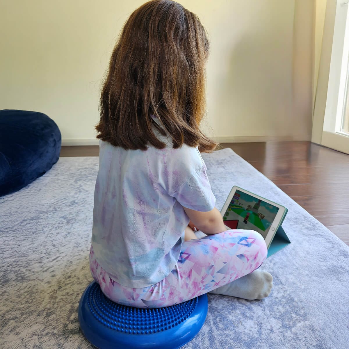 Opblaasbaar wiebelkussen met noppen voor kinderen 2